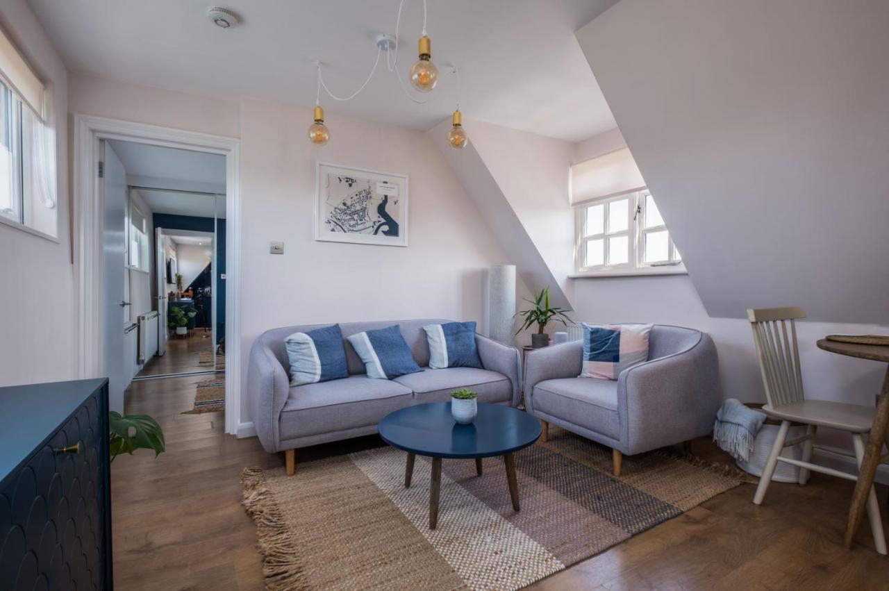 Apartment On The *