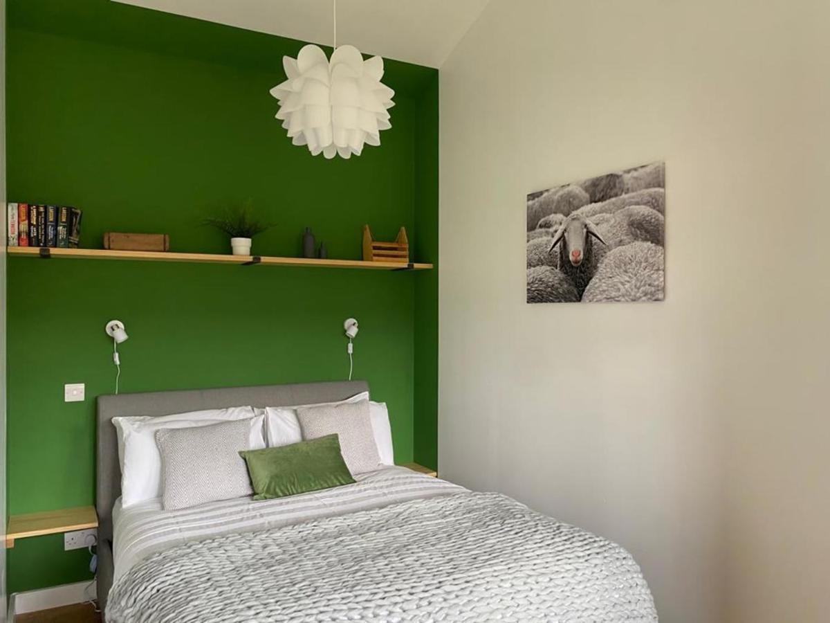Beachside Bliss Cosy Jurys Gap Chalet *