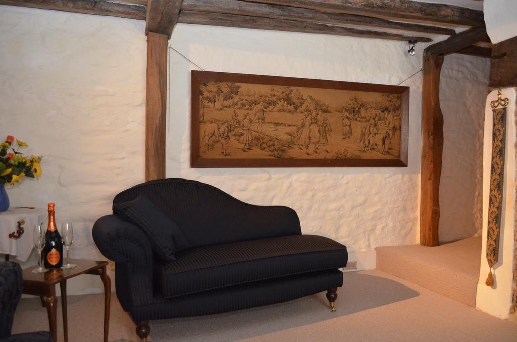 Oak House * Rye