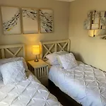 2 Regent Square