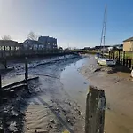11 The Strand In The Heart Of Rye