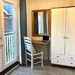 The Salty Dog Holiday Cottage, Camber Sands