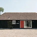The Bullock Lodge, Rye Foreign