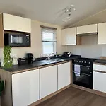 Cosy Static Caravan In Rye!