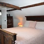 Oak House