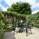 Crown Cottage