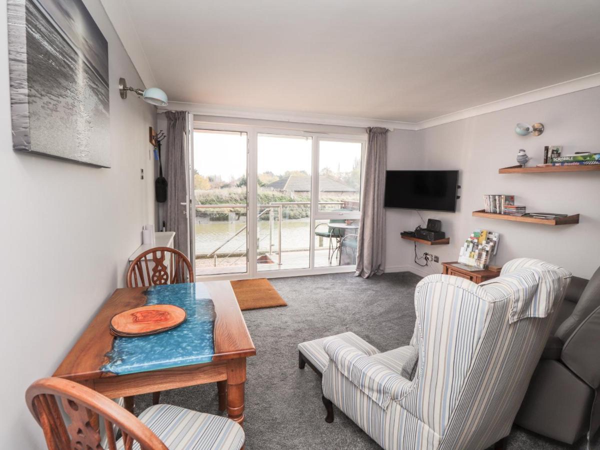 Apartment 3 Tidal Rye