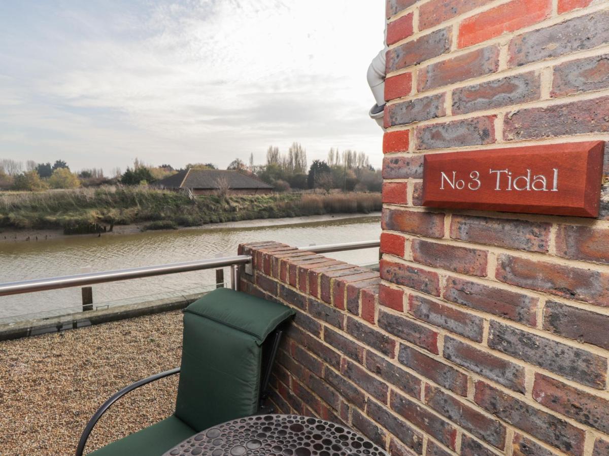 Apartment 3 Tidal Rye