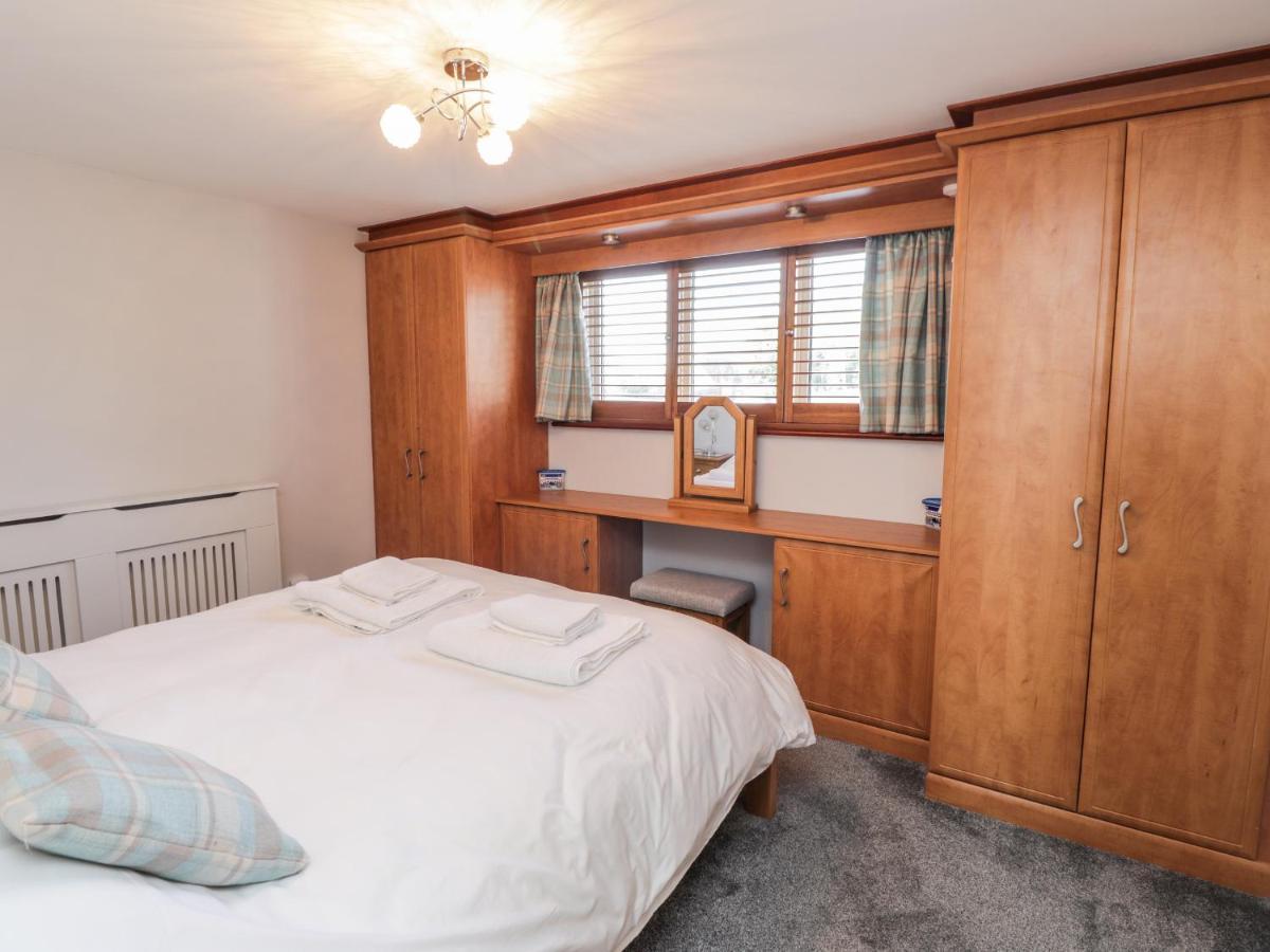 3 Tidal Apartment