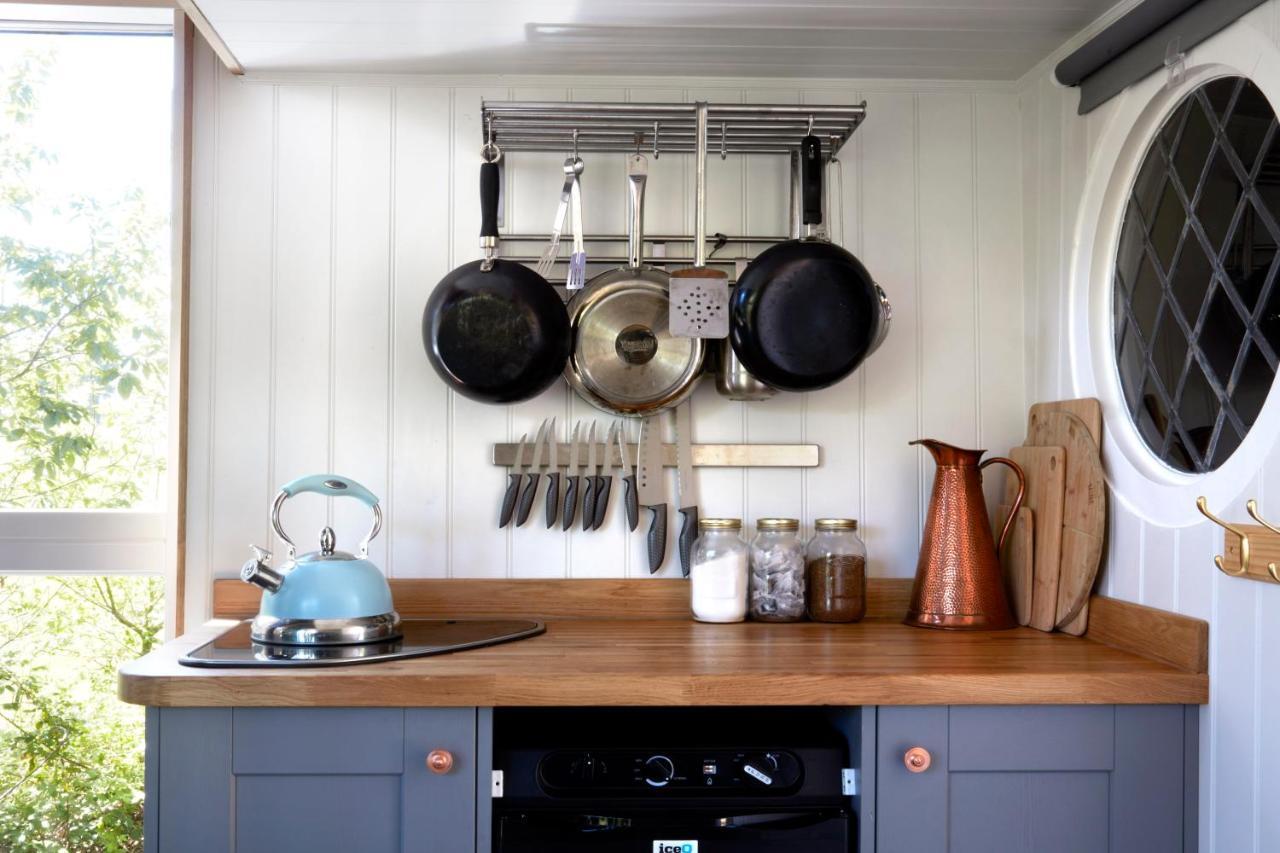Farm stay Extraordinary Huts Ltd *