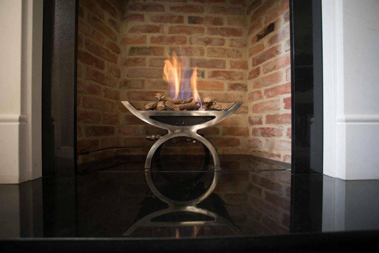 Holiday home Medieval Town House - Walled Garden Sleeps 8
