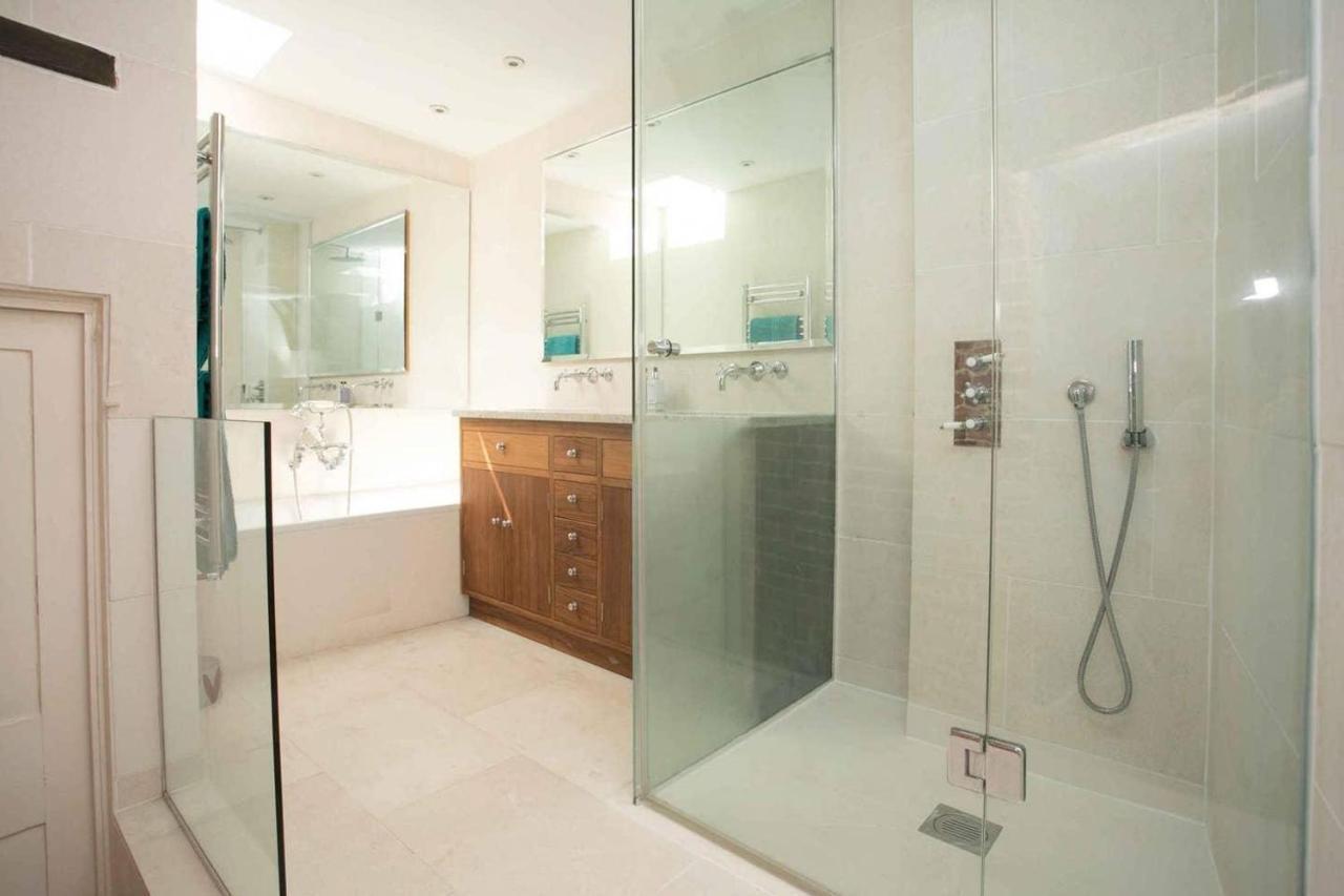 Medieval Town House - Walled Garden Sleeps 8 * Rye
