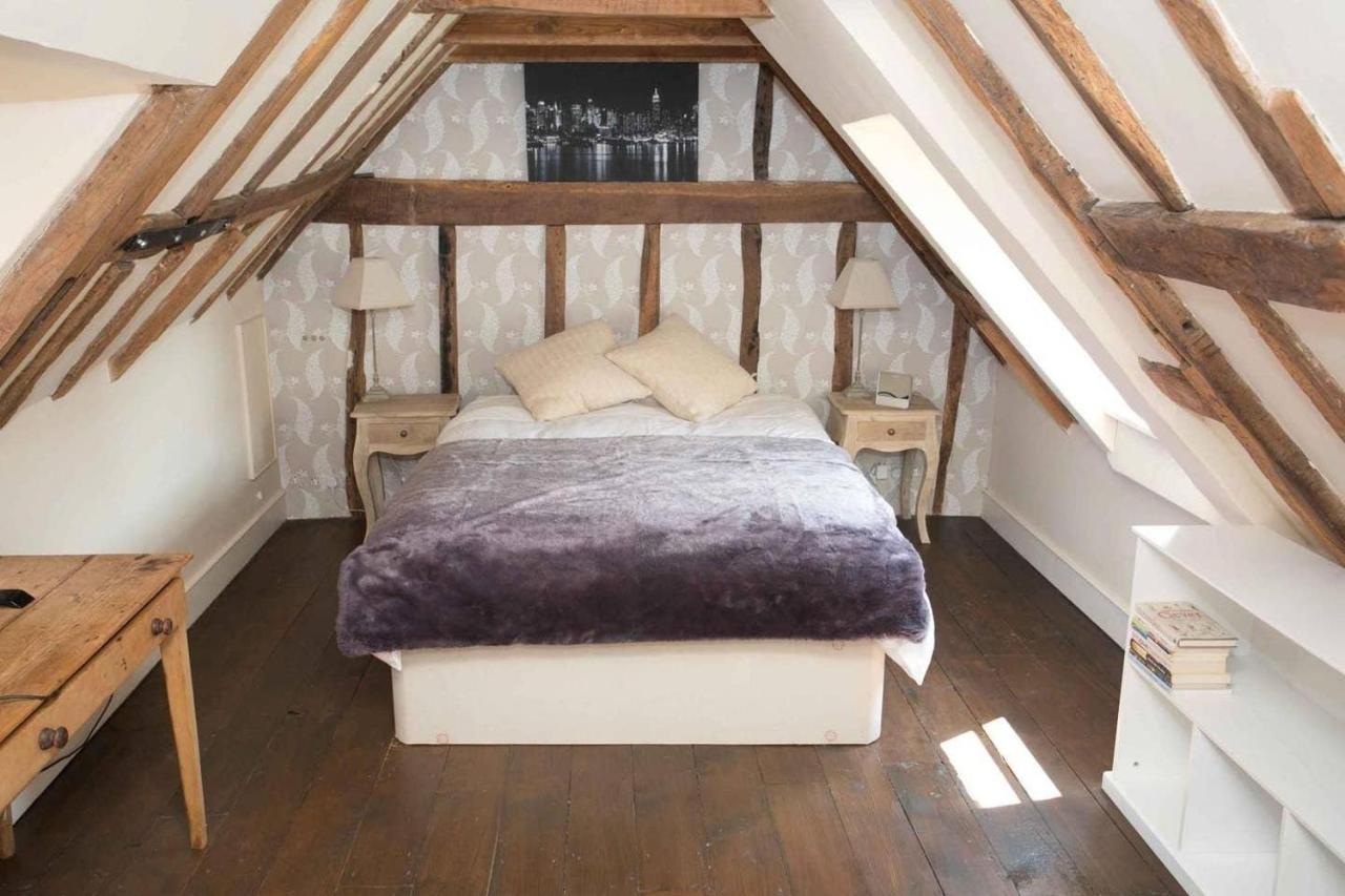 Medieval Town House - Walled Garden Sleeps 8