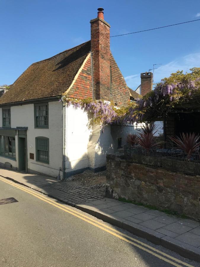 The Tea House Bed & Breakfast *