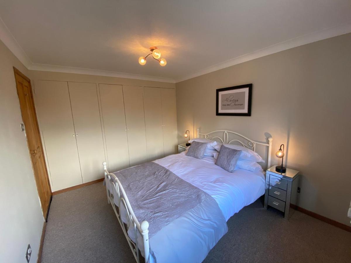 2 Regent Square