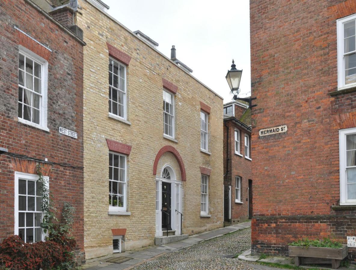 Holiday home Little Sussex House