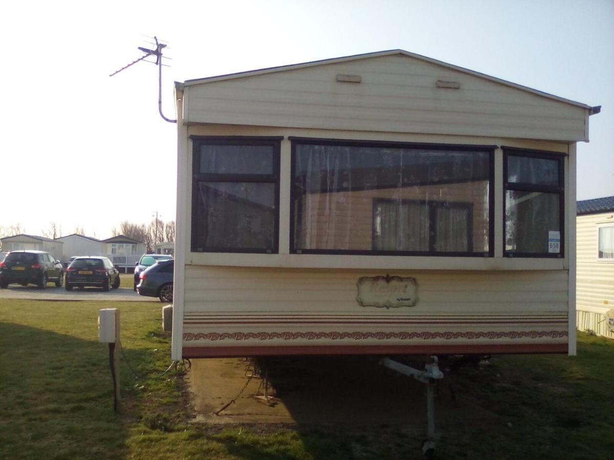 Stunning 3-bed Caravan In Camber Kitesurf Family *