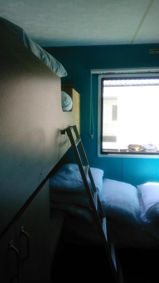 Charming 3-bed Caravan In Camber Food Rest