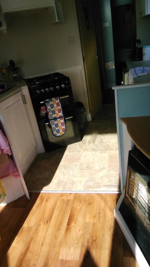 Charming 3-bed Caravan In Camber Food Rest Rye