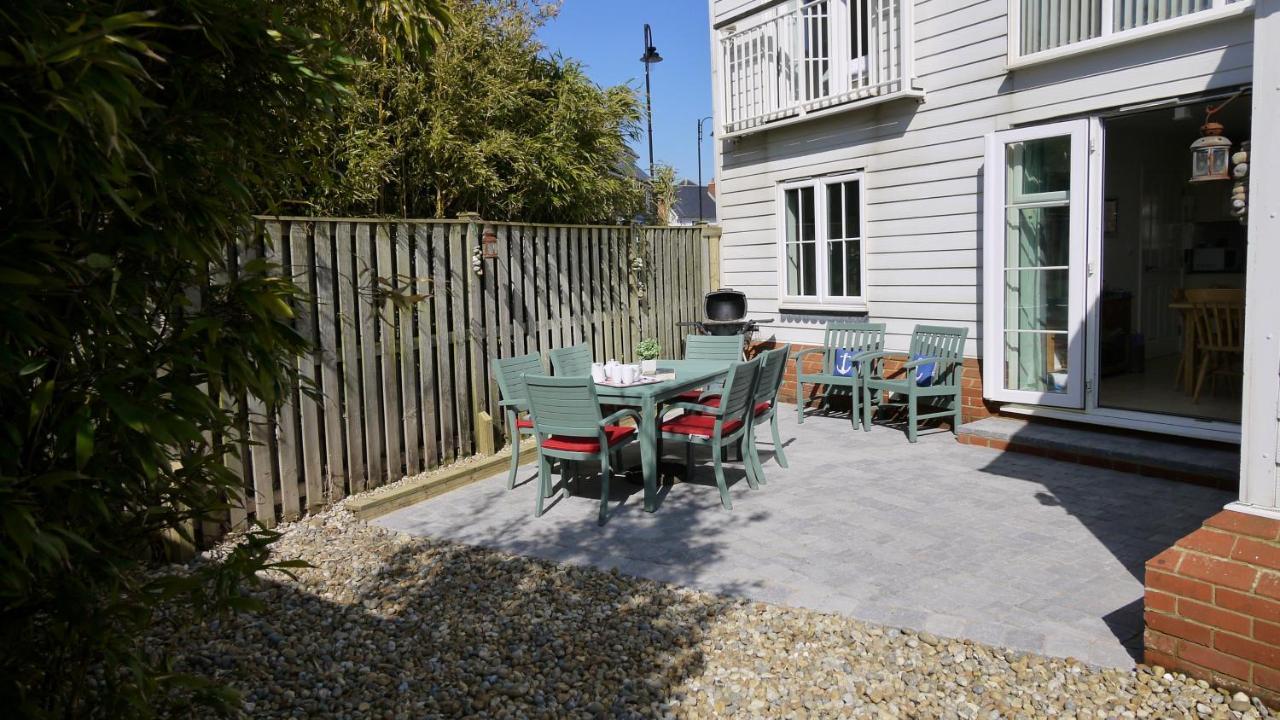 The Salty Dog Holiday Cottage, Camber Sands Holiday home Rye