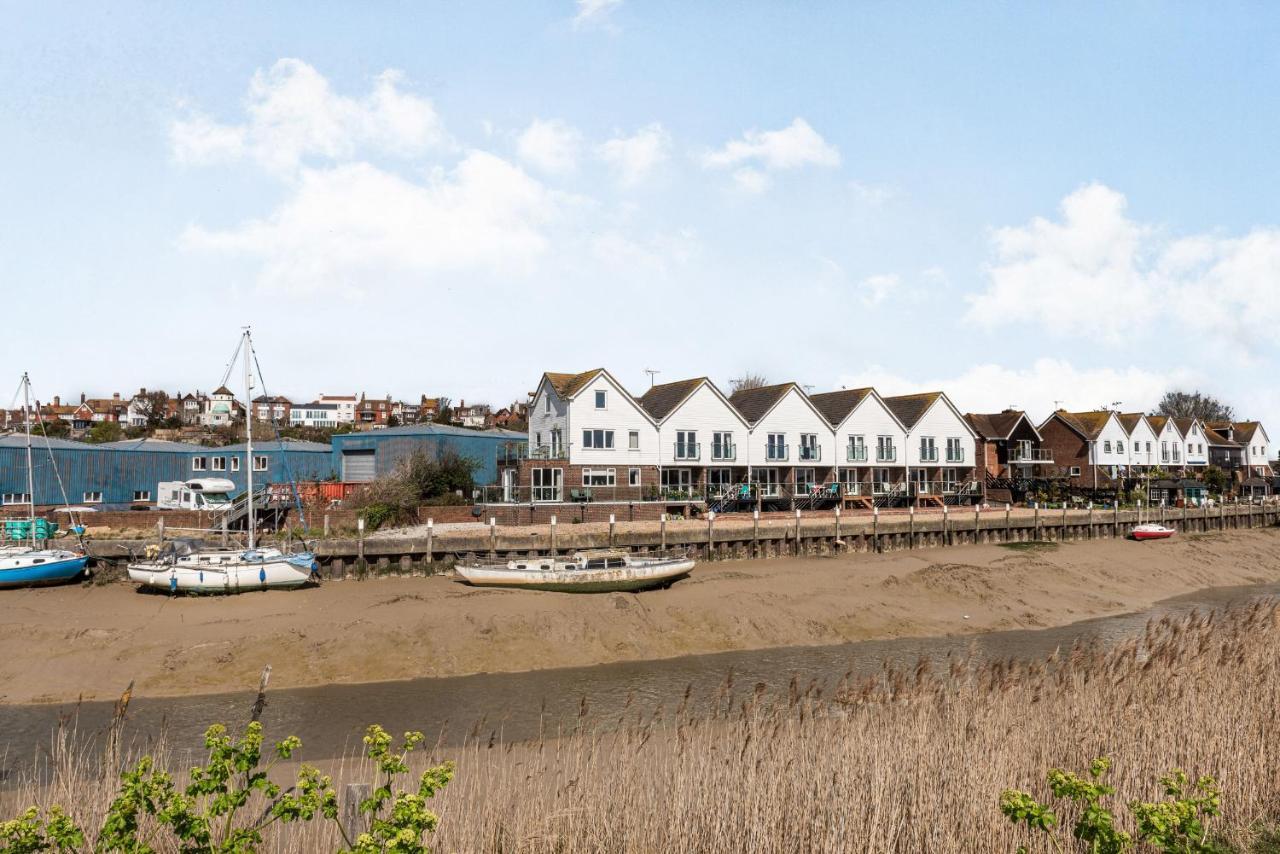 16 The Boathouse Apartment Rye
