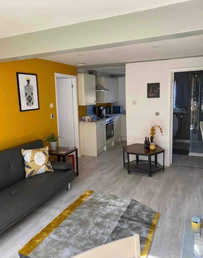 Apartment Rye- Tillingham - Location Location Location! *