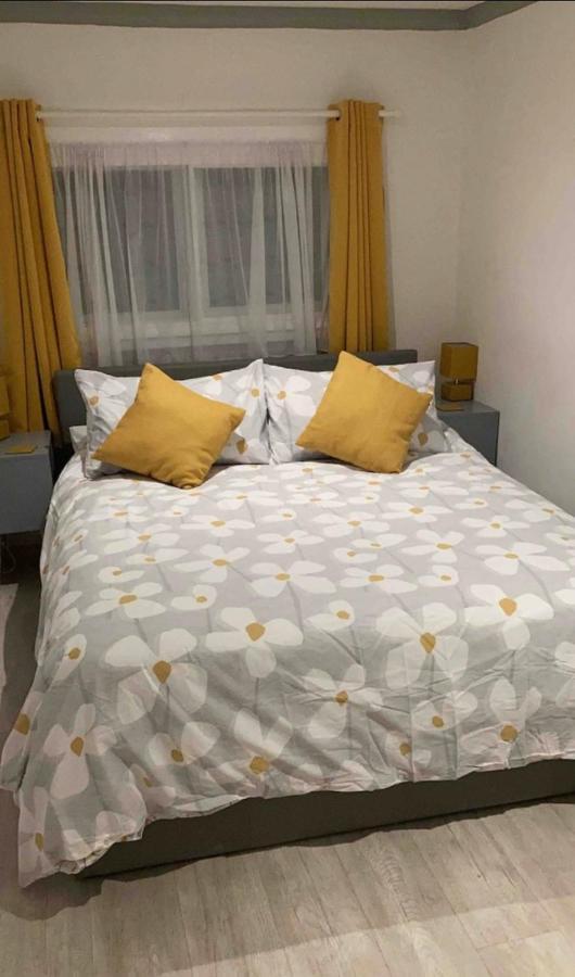 Apartment Rye- Tillingham - Location Location Location! *