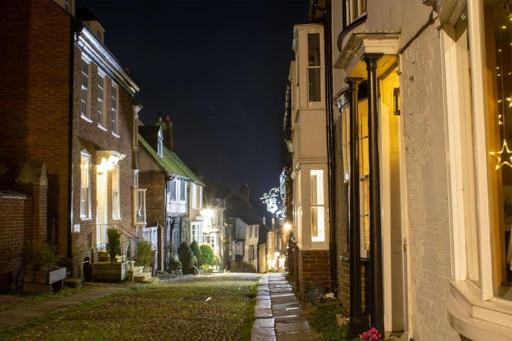 The Old Laundry * Rye