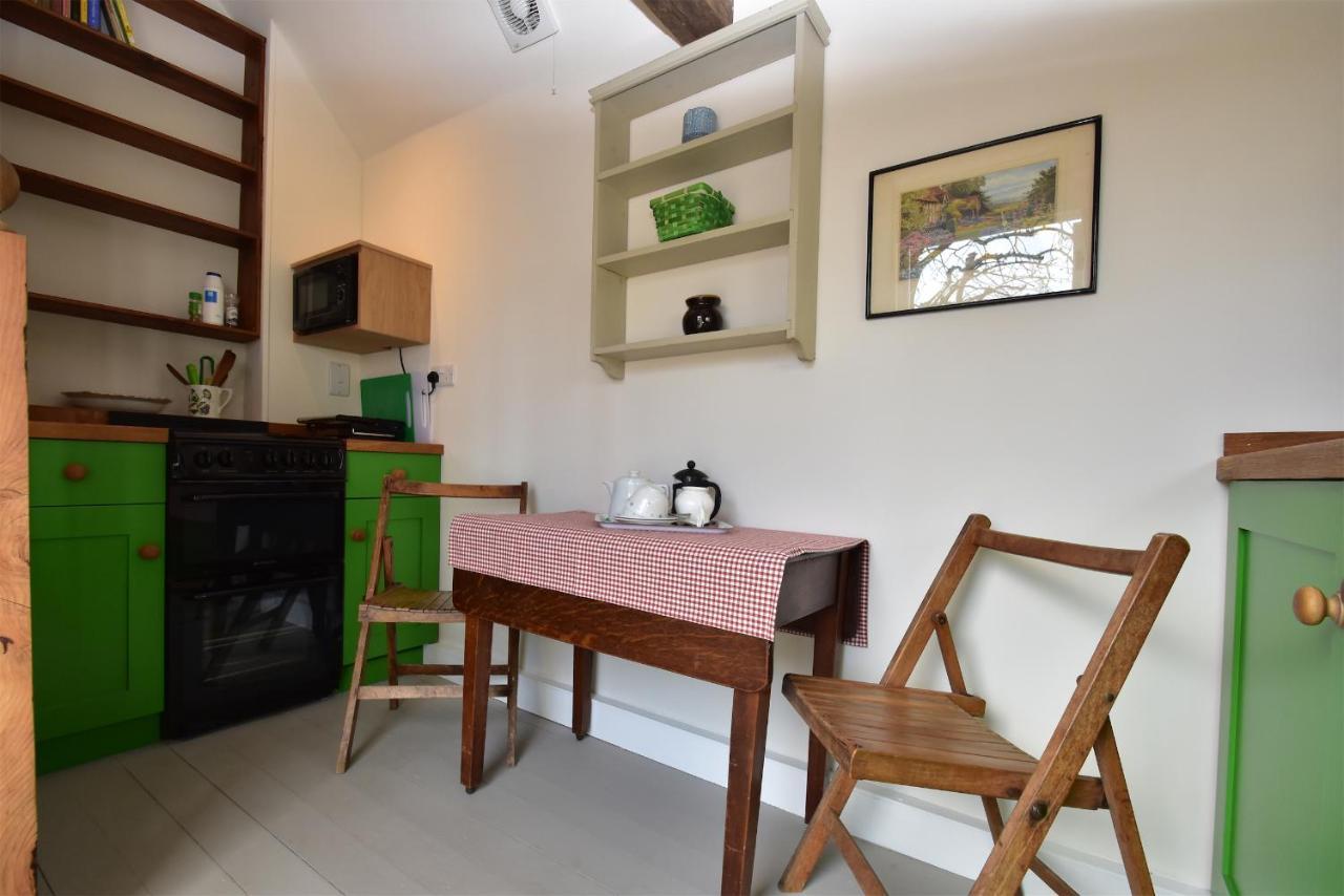 Applecote A For Two Rye, East Sussex Holiday home *