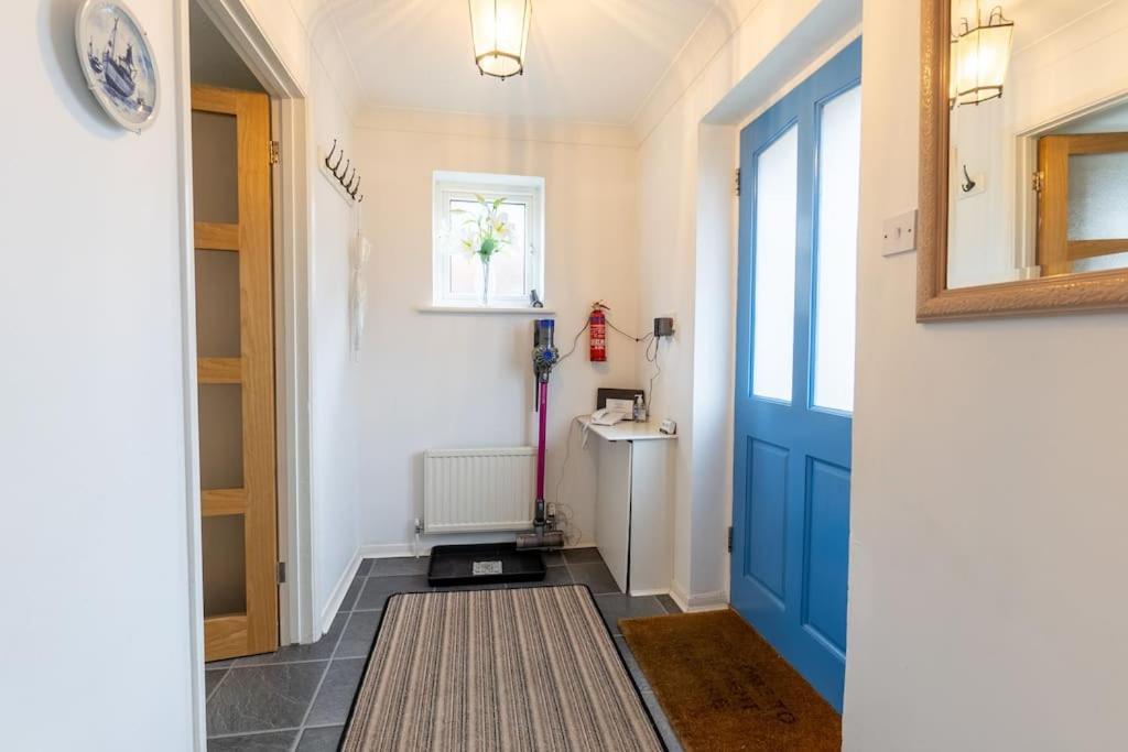 1 Regent Square, - For A Perfect Break