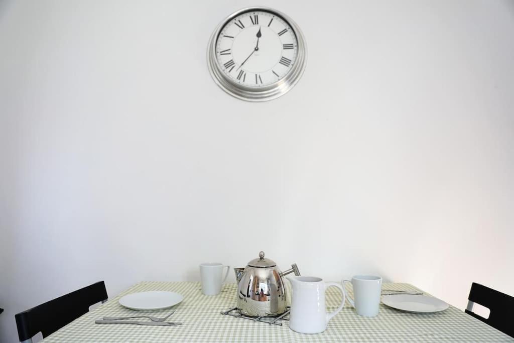 1 Regent Square, - For A Perfect Break *
