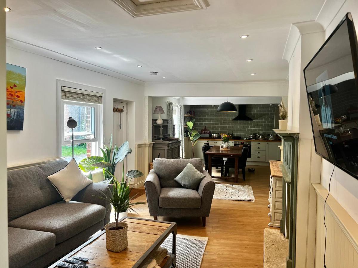 Olive Tree Apartment *