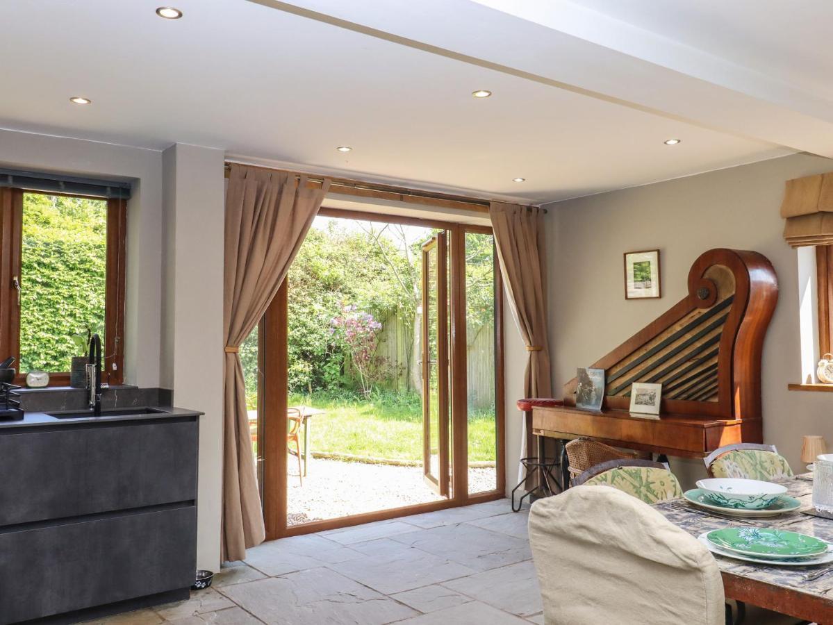 Six Acres House Rye