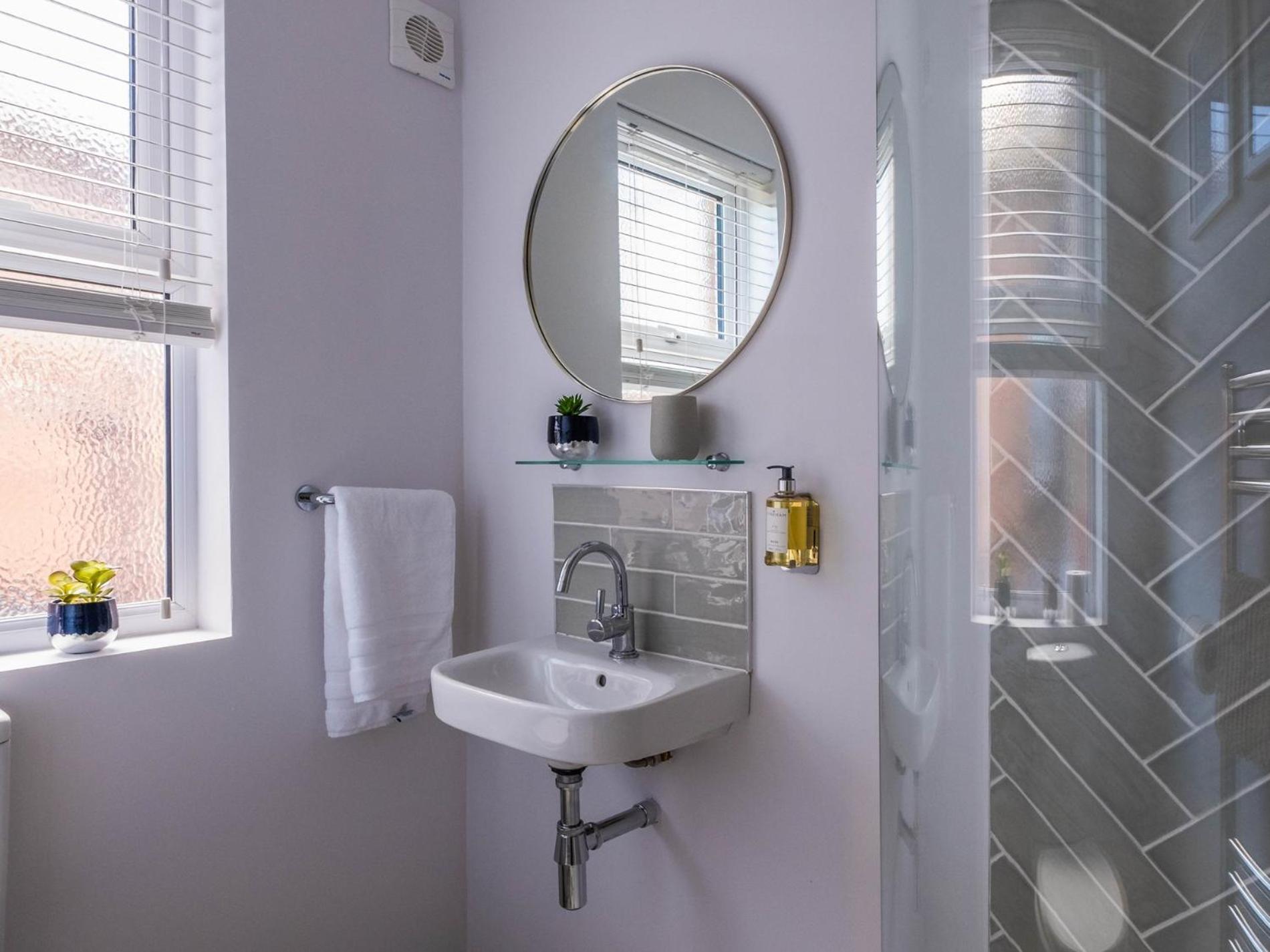 2 Bed In 87139 *
