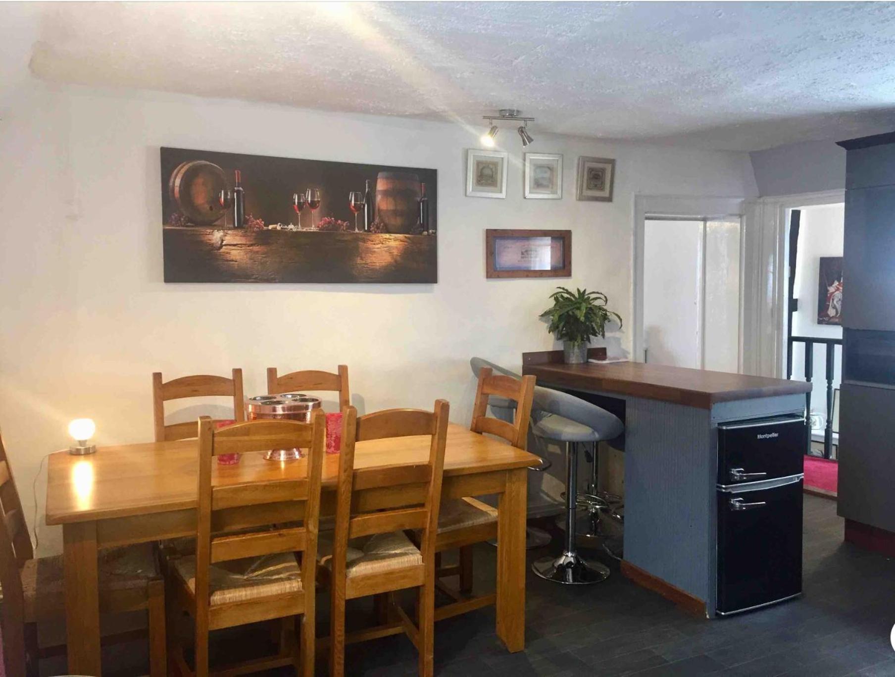 Apartment Church View Let - - Sleeps 6 *