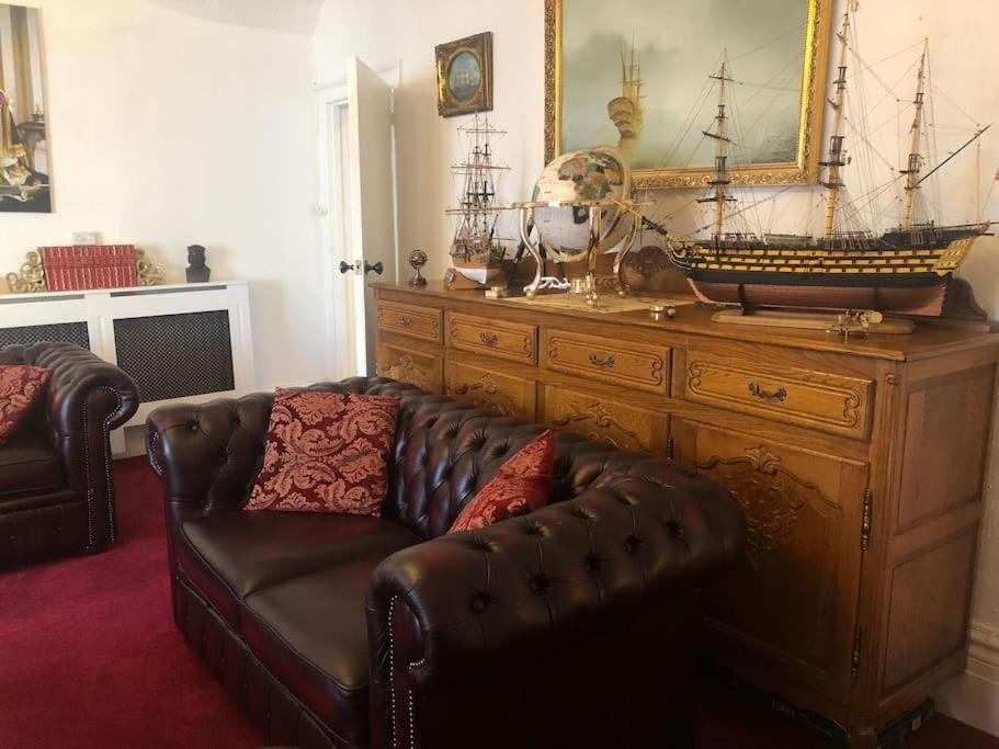 Church View Let - - Sleeps 6 Rye