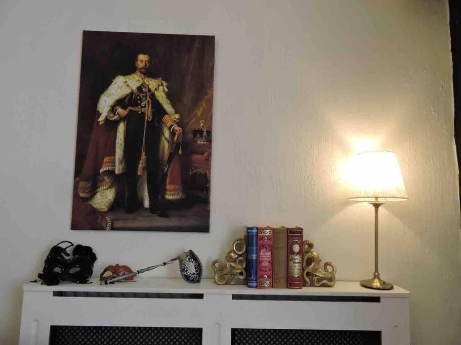 Church View Let - - Sleeps 6 *