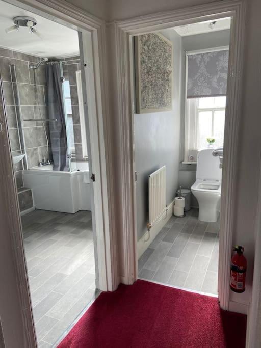 Church View Let - - Sleeps 6