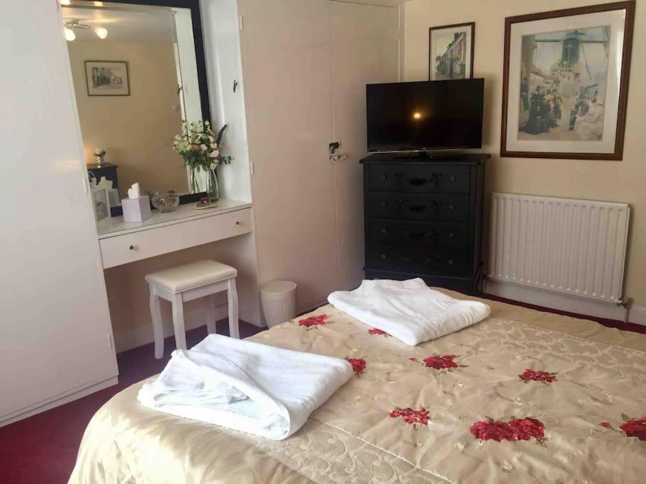 Church View Let - - Sleeps 6 Rye