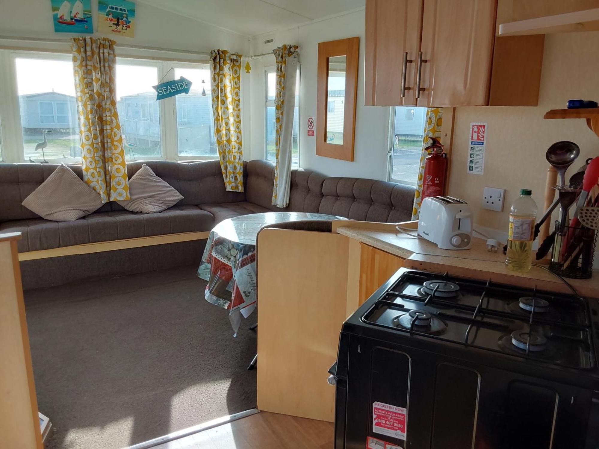Arizona Family And Dogs Welcome Caravan 3 Bedrooms Rye