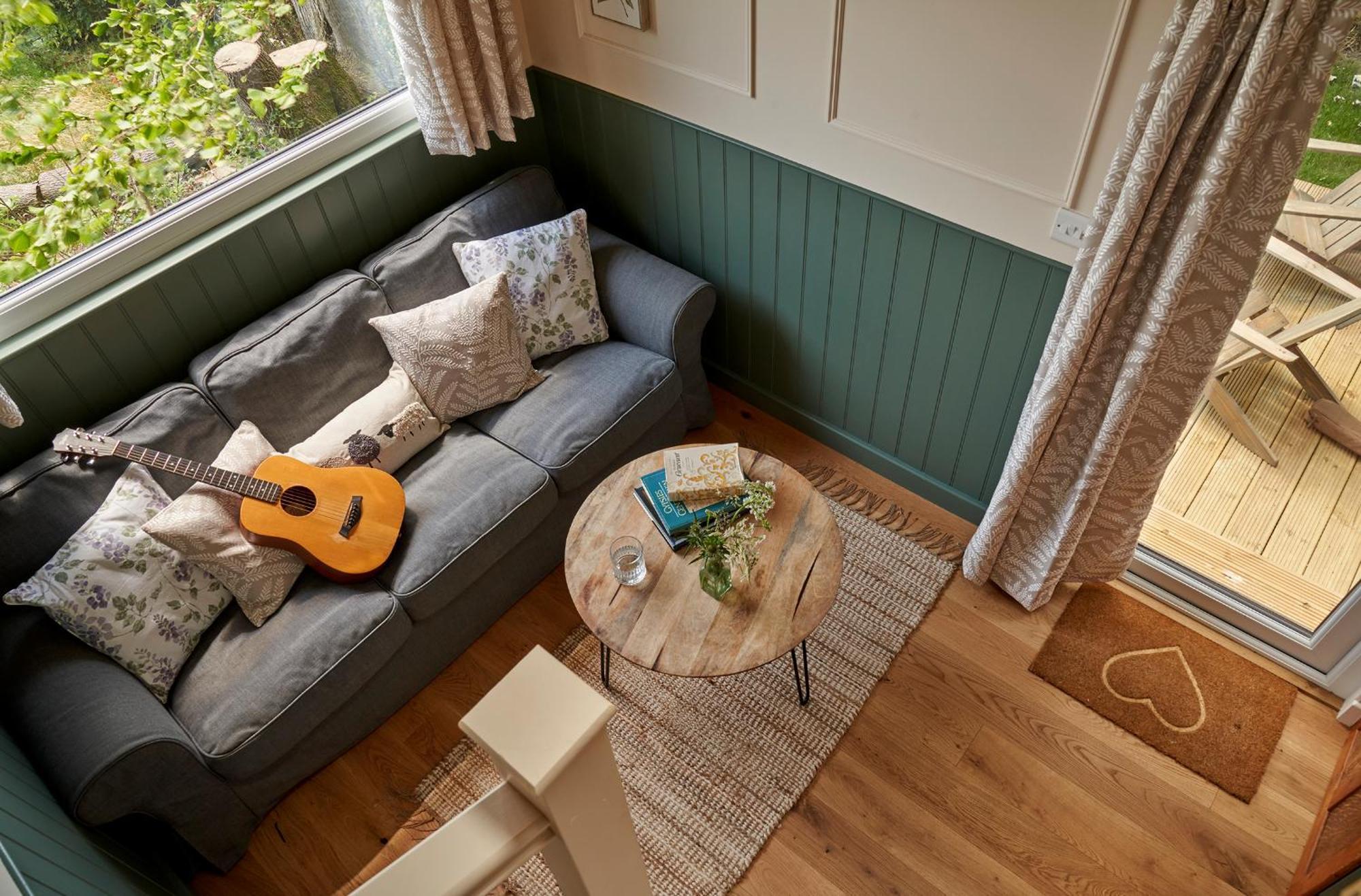 Extraordinary Huts Ltd Farm stay