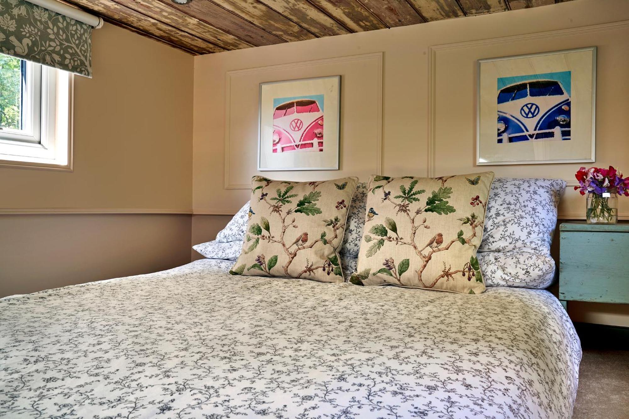 Farm stay Extraordinary Huts Ltd Rye