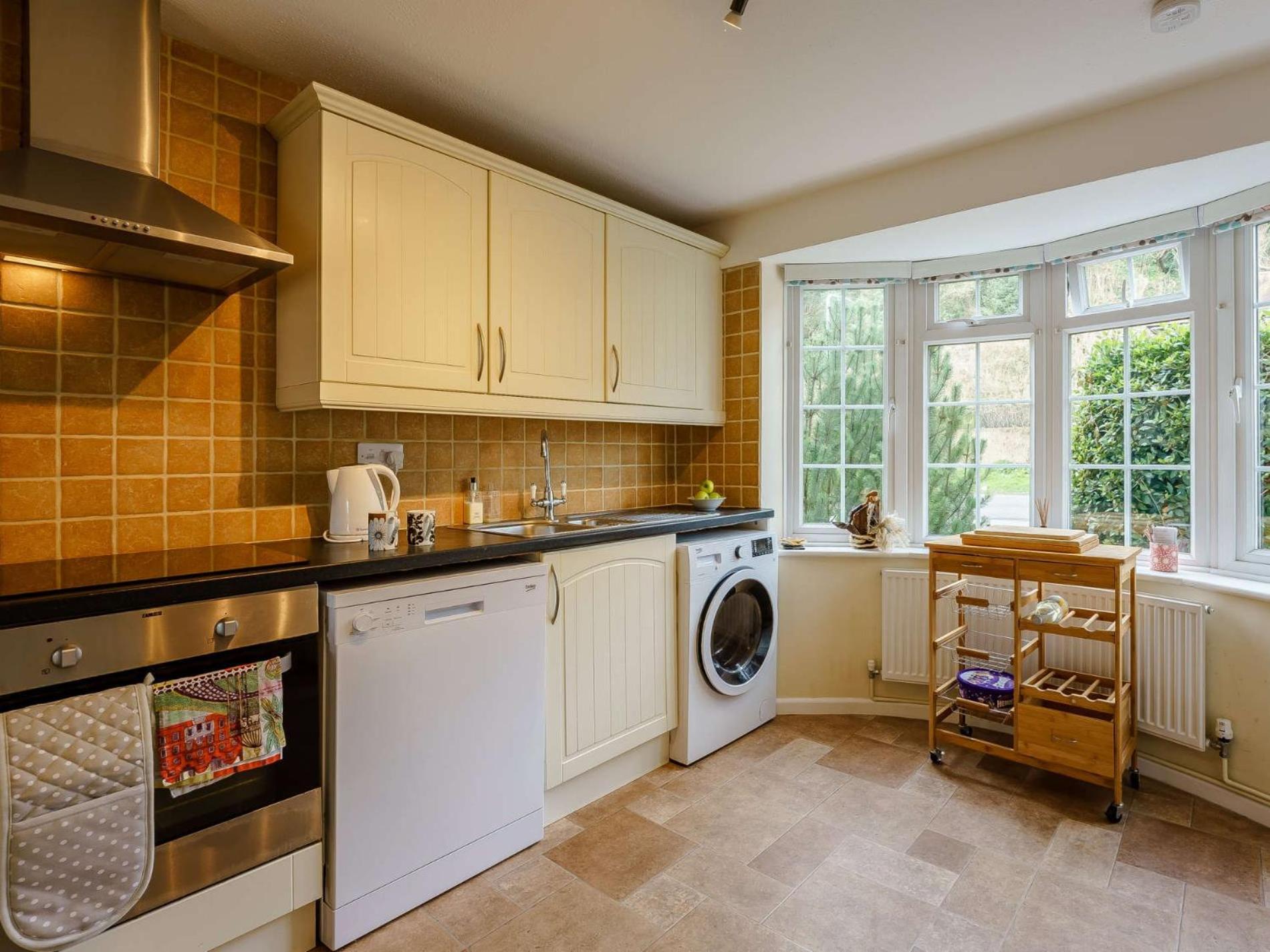 2 Bed In 87042 Rye