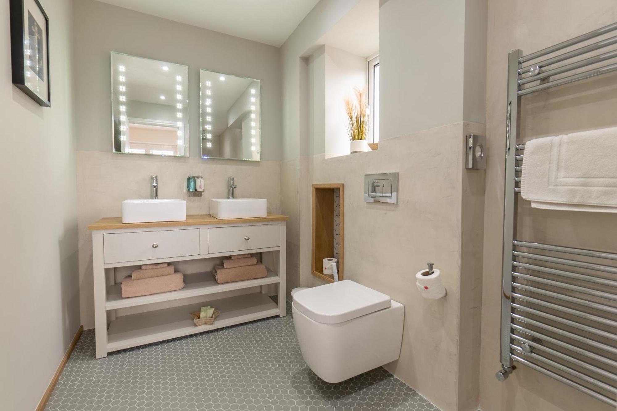 The Regent, Motel Rye
