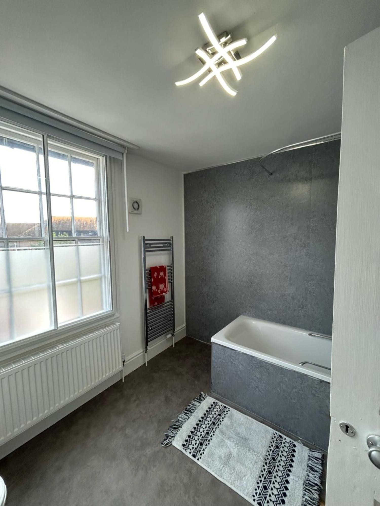 Holiday home Historic Grade 2 Listed With Parking