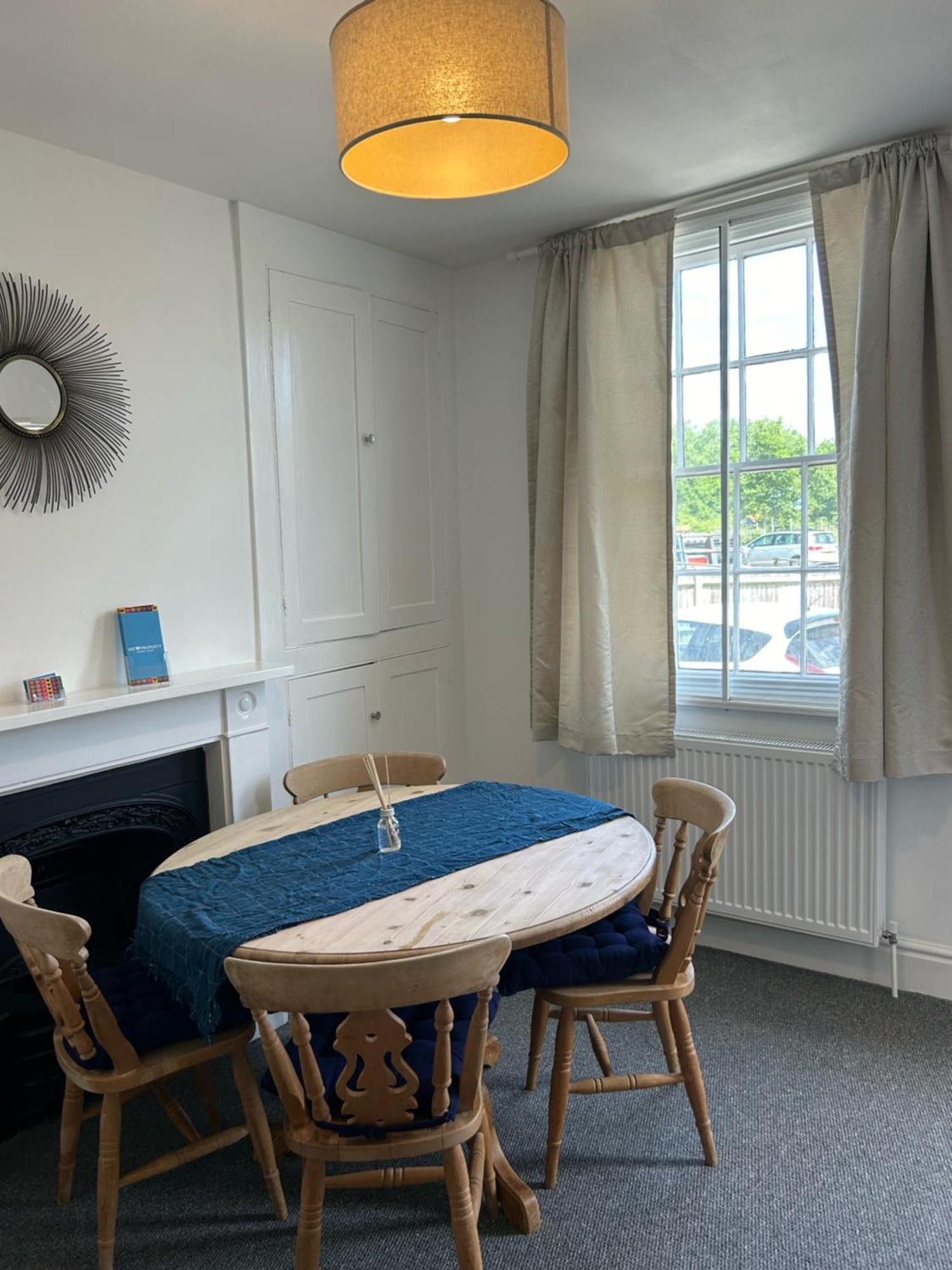 Holiday home Historic Grade 2 Listed With Parking *