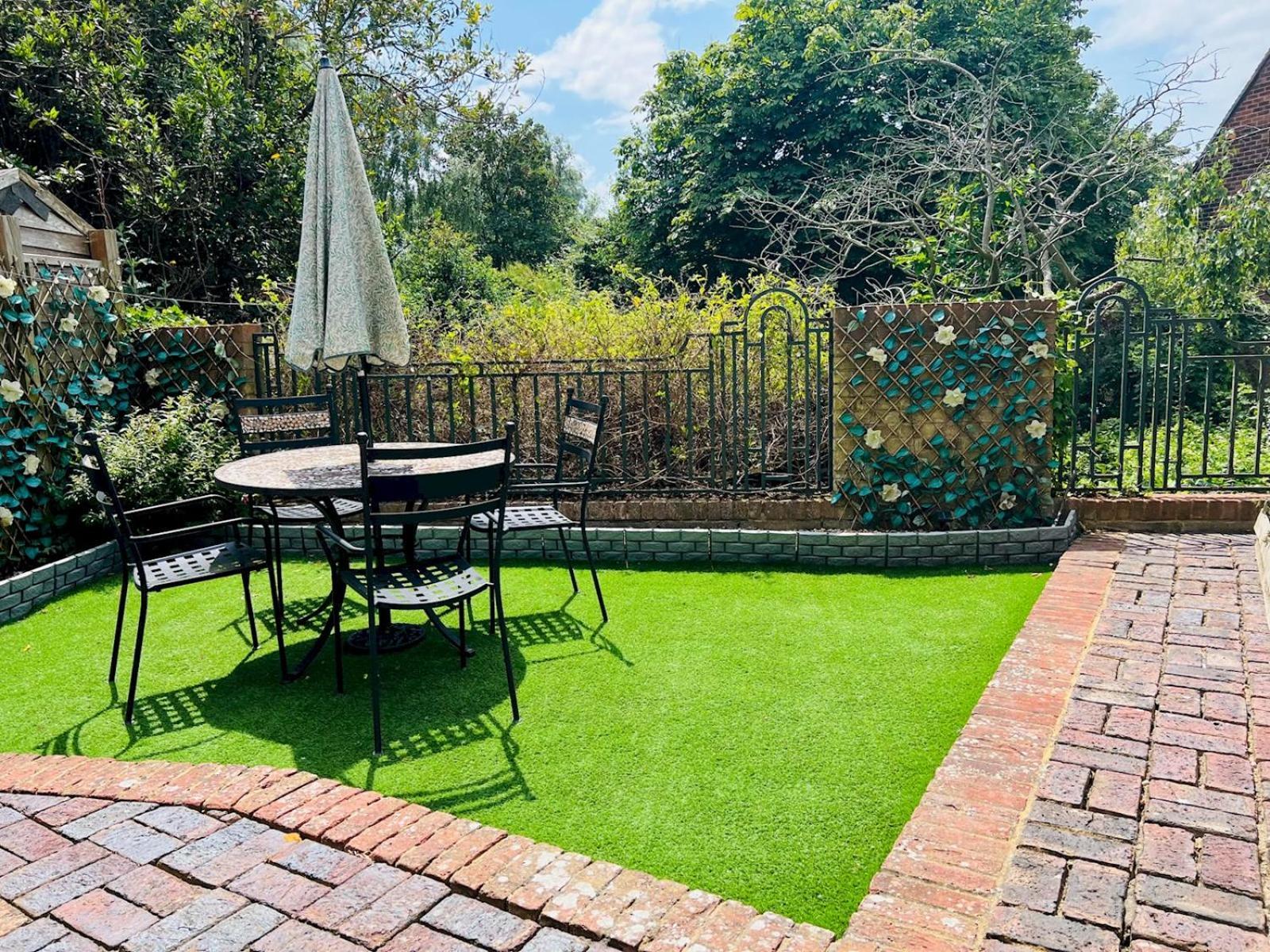 River View - Stunning Garden Flat W Free Parking Pass The Keys *
