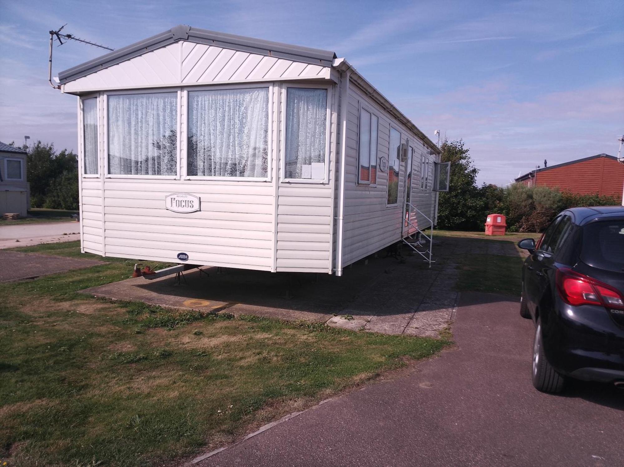 Cozy Camber Caravan 3 Bedroom Retreat With Decking Holiday home Rye