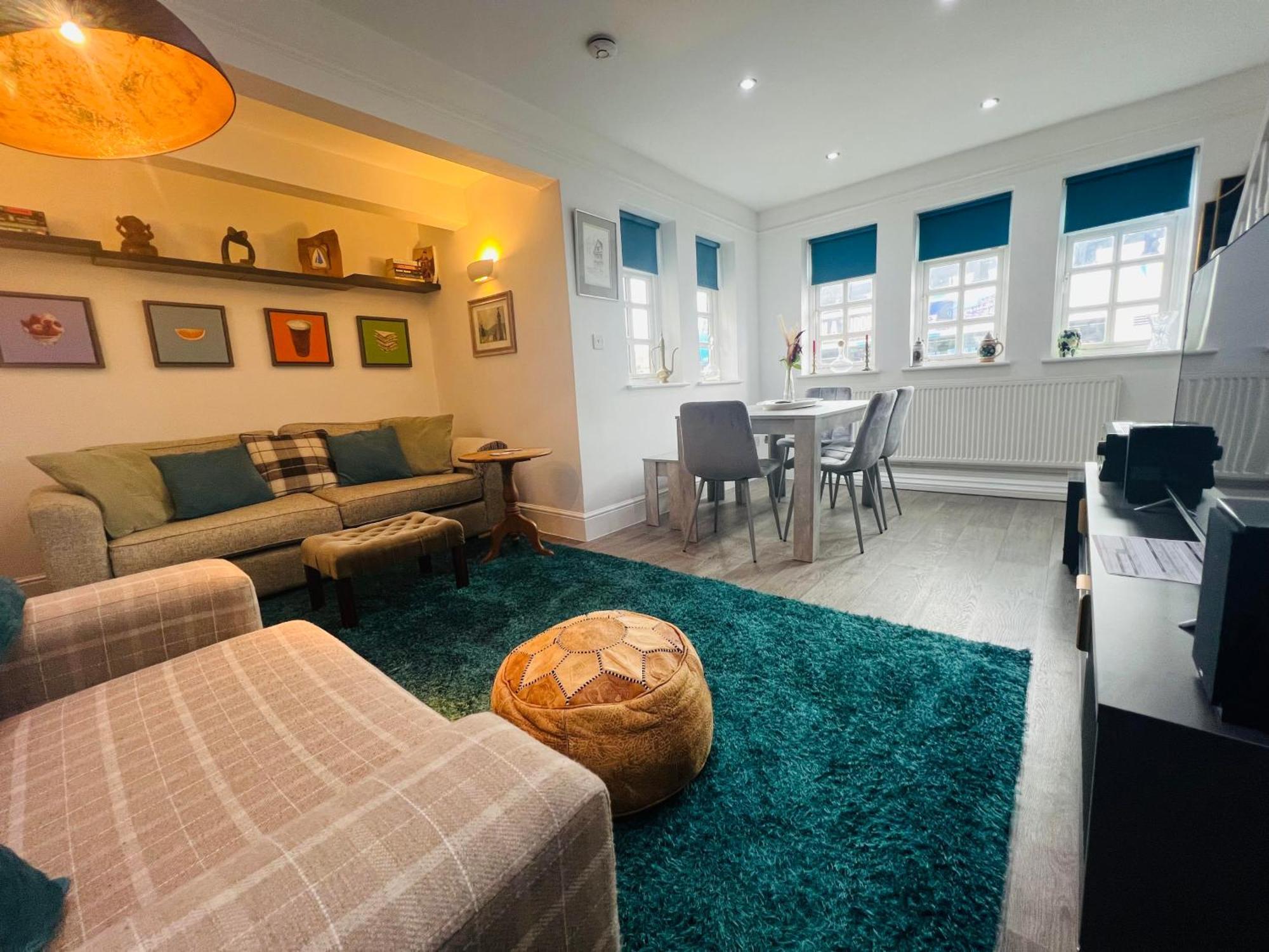River View - Stunning Garden Flat W Free Parking Pass The Keys
