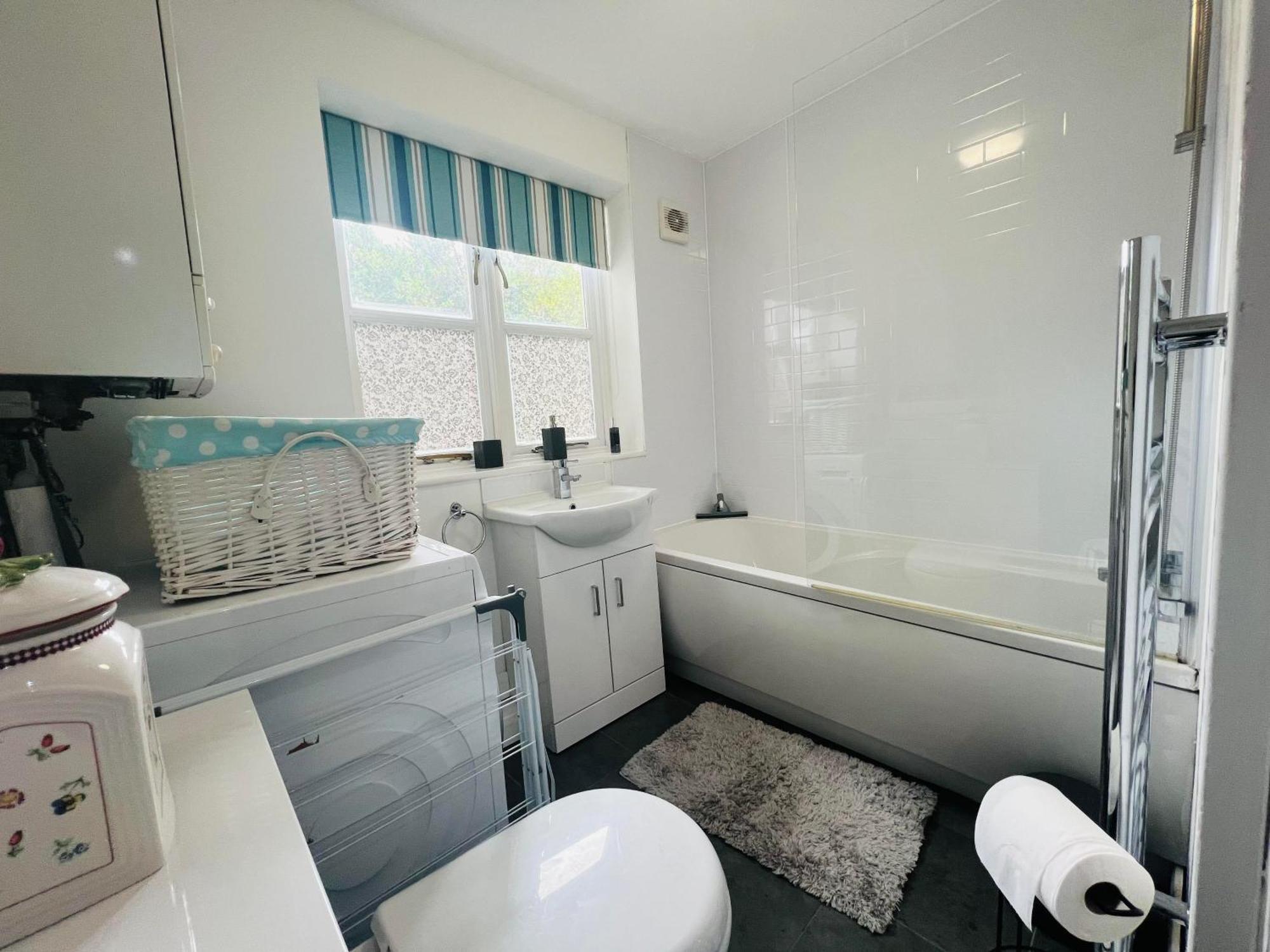 River View - Stunning Garden Flat W Free Parking Pass The Keys Apartment